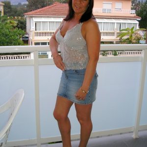Faut que ça bouge maintenant — nu sur la plage Vanessa - rencontre-Naturiste-La Rochelle